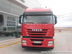 Cabeza tractora IVECO AS440S42TP, automática con intarder, del año 2011, con 417.908km, con 12 meses de garantía de cadena cinemática.