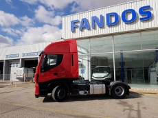 Tractor head IVECO AS440S42TP, Hi Way, automatic with retarder, year 2014, with 448.366km.