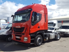 Tractor head IVECO AS440S42TP, Hi Way, automatic with retarder, year 2013, with 439.378km.