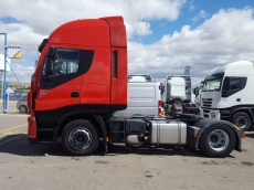 Tractor head IVECO AS440S42TP, Hi Way, automatic with retarder, year 2013, with 439.378km.