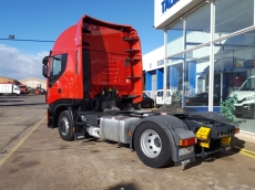 Tractor head IVECO AS440S42TP, Hi Way, automatic with retarder, year 2013, with 448.975km.