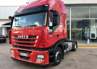 Tractor head IVECO AS440S42TP, automatic with retarder, year 2010, with 814.217km.