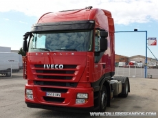 Tractora IVECO AS440S42TP, automática con intarder, euro 4, del año 2008, 535.150km, color Rojo, neumáticos al 90%. Garantía 12 meses de cadena cinematica.