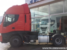 Tractor head IVECO AS440S45TP, automatic with retarder, year 2011, with 426.935km.