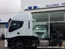 Tractor head IVECO AS440S45TP, automatic with retarder, year 2011, with 481.290km.