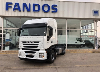 Cabeza tractora IVECO AS440S46TP automática con intarder, del año 2012, solo 435.594km, en muy buenas condiciones.