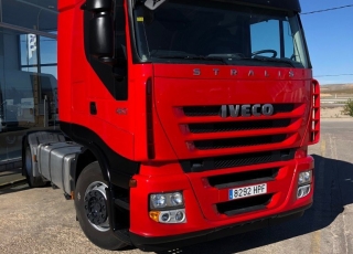 Tractor head IVECO AS440S46TP automatic with retarder, year 2013, only 491.145km.