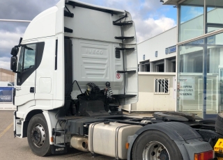 Tractor head IVECO AS440S46TP, Hi Way, Euro5, automatic with retarder, year 2014, with 694.542km.