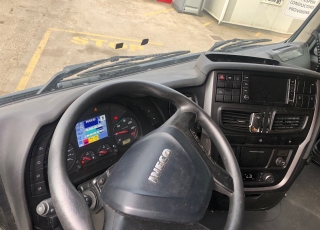 Cabeza tractora IVECO AS440S46TP, Hi Way, Euro5, automática con intarder, del año 2014, con 694.542km