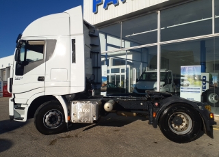 Tractor head IVECO AS440S48TP, 
Hi Way, Euro6,
Automatic with retarder, 
year 2016,
with 264.853km.