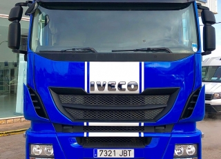 Cabeza tractora IVECO AS440S46TP, 
Hi Way, 
Euro6, 
Automática con intarder, 
Del año 2014, 
Con 559.000km.
Neumaticos 315/60R22.5

Precio 20.500€+IVA, con tractora reacondicionada y con 12 meses de garantía de cadena cinemática.