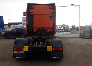 Tractor head IVECO AS440S46TP,
Hi Way, 
Euro6,
automatica with retarder, 
year 2015,
with 383.600km.