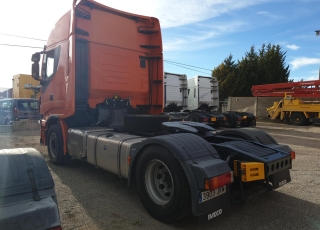 Tractor head IVECO AS440S46TP,
Hi Way, 
Euro6,
automatica with retarder, 
year 2015,
with 388.012km.