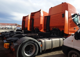 Tractor head IVECO AS440S46TP,
Hi Way, 
Euro6,
automatica with retarder, 
year 2015,
with 372.546km.