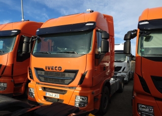 Tractor head IVECO AS440S46TP,
Hi Way, 
Euro6,
automatica with retarder, 
year 2015,
with 379.765km.