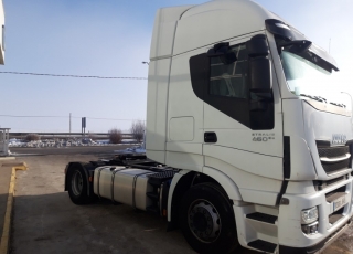 Tractor head IVECO AS440S46TP,
Hi Way, 
Euro6,
Automatic with retarder, 
year 2015,
with 582.163km.