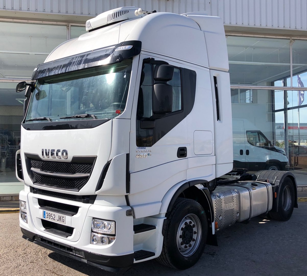 Tractora IVECO AS440S46TP Hi Way Tractoras