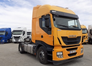 Tractor head IVECO AS440S46TP, Hi Way, Euro6, automatic with retarder, year 2015, with 408.866km.