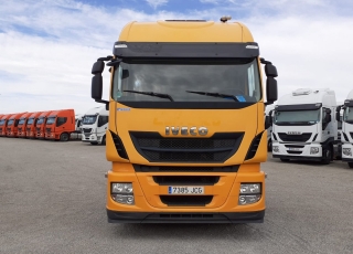 Tractor head IVECO AS440S46TP, Hi Way, Euro6, automatic with retarder, year 2015, with 408.866km.