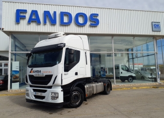 Tractor head IVECO AS440S46TP,
Hi Way, 
Euro6,
Automatic with retarder, 
year 2015,
with 619.596km.