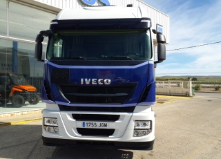 Tractor head IVECO AS440S46TP,
Hi Way, 
Euro6,
Automatic with retarder, 
year 2015,
with 608.759km.