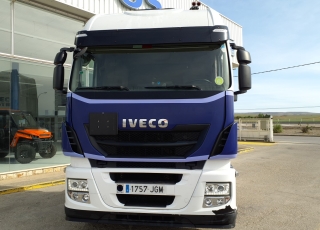 Tractor head IVECO AS440S46TP,
Hi Way, 
Euro6,
Automatic with retarder, 
year 2015,
with 539.418km.