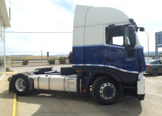Tractor head IVECO AS440S46TP,
Hi Way, 
Euro6,
Automatic with retarder, 
year 2015,
with 647.003km.