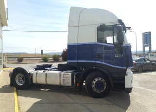 Tractor head IVECO AS440S46TP,
Hi Way, 
Euro6,
Automatic with retarder, 
year 2015,
with 579.178km.