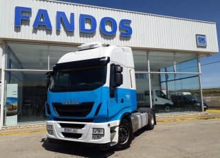 Tractor head IVECO AS440S46TP,
Hi Way, 
Euro6,
Automatic with retarder, 
year 2015,
with 766.843km.