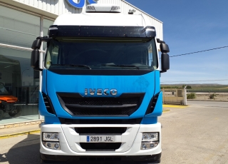 Tractor head IVECO AS440S46TP,
Hi Way, 
Euro6,
Automatic with retarder, 
year 2015,
with 766.843km.