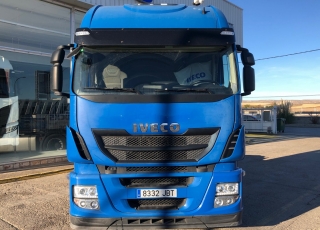 Tractor head IVECO AS440S46TP,
Hi Way, 
Euro6,
Automatic with retarder, 
year 2014,
with 560.000km.