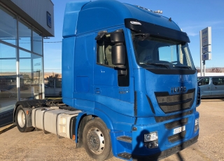 Tractor head IVECO AS440S46TP,
Hi Way, 
Euro6,
Automatic with retarder, 
year 2014,
with 560.000km.
