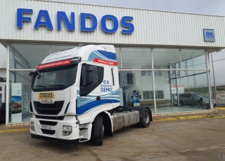 Cabeza tractora IVECO AS440S46TP, 
Hi Way, 
Euro6, 
Automática con intarder, 
Del año 2015, 
Con 530.474km,
Neumáticos 315/70R22.5,


Precio 28.500€+IVA, con tractora reacondicionada y con 12 meses de garantía de cadena cinemática.