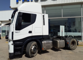 Tractor head IVECO AS440S46TP,
Hi Way, 
Euro6,
Automatic with retarder, 
year 2015,
with 441.029km.