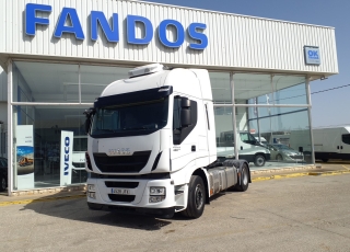 Tractor head IVECO AS440S46TP,
Hi Way, 
Euro6,
Automatic with retarder, 
year 2015,
with 602.469km.
