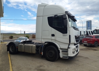 Tractor head IVECO AS440S46TP,
Hi Way, 
Euro6,
Automatic with retarder, 
year 2015,
with 657.235km.