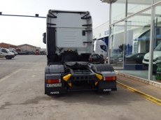 Cabeza tractora IVECO AS440S46TP, automática con intarder, del año 2012, con 465.532km, con 12 meses de garantía de cadena cinemática.