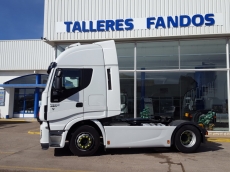 Tractor head IVECO AS440S48TP, Euro6, automatic, yera 2015 with only 209.190km.