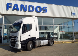 Cabeza tractora IVECO AS440S48TP, 
EVO Hi Way, 
Euro6, 
Automática con intarder, 
Del año 2017, 
Con 333.521km.
Neumáticos 315/70R22.5

Precio 42.500€+IVA, con tractora reacondicionada y con 12 meses de garantía de cadena cinemática.