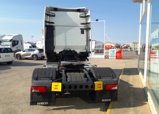 Cabeza tractora IVECO AS440S48TP, 
EVO Hi Way, 
Euro6, 
Automática con intarder, 
Del año 2017, 
Con 333.521km.
Neumáticos 315/70R22.5

Precio 42.500€+IVA, con tractora reacondicionada y con 12 meses de garantía de cadena cinemática.