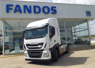 Cabeza tractora IVECO AS440S48TP, 
EVO Hi Way, 
Euro6, 
Automática con intarder, 
Del año 2017, 
Con 344.670km.
Neumáticos 315/70R22.5

Precio 42.500€+IVA, con tractora reacondicionada y con 12 meses de garantía de cadena cinemática.