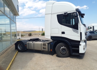 Cabeza tractora IVECO AS440S48TP, 
EVO Hi Way, 
Euro6, 
Automática con intarder, 
Del año 2017, 
Con 344.670km.
Neumáticos 315/70R22.5

Precio 42.500€+IVA, con tractora reacondicionada y con 12 meses de garantía de cadena cinemática.