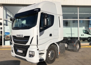 Tractor head 
IVECO 
AS440S48TP EVO, Hi Way,
 automatic with retarder, 
year 2017, 
with 441.580km.