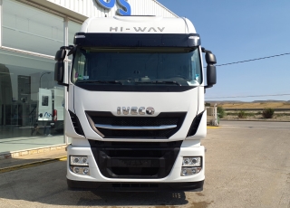 Cabeza tractora IVECO AS440S48TP, 
EVO Hi Way, 
Euro6, 
Automática con intarder, 
Del año 2017, 
Con 314.185km.
Neumáticos 315/70R22.5  Precio 42.500€+IVA, con tractora reacondicionada y con 12 meses de garantía de cadena cinemática.