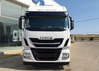 Cabeza tractora IVECO AS440S48TP, 
EVO Hi Way, 
Euro6, 
Automática con intarder, 
Del año 2017, 
Con 314.185km.
Neumáticos 315/70R22.5

Precio 42.500€+IVA, con tractora reacondicionada y con 12 meses de garantía de cadena cinemática.