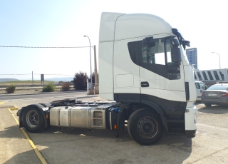 Cabeza tractora IVECO AS440S48TP, 
Hi Way, 
Euro6, 
Automática con intarder, 
Del año 2015, 
Con 566.023km.
Neumáticos 365/55R22.5 y 315/70R22.5


Precio 28.500€+IVA, con tractora reacondicionada y con 12 meses de garantía de cadena cinemática.