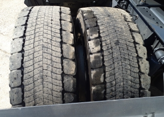 Cabeza tractora IVECO AS440S48TP, 
Hi Way, 
Euro6, 
Automática con intarder, 
Del año 2015, 
Con 517.921km.
Neumáticos 365/55R22.5 y 315/70R22.5


Precio 28.500€+IVA, con tractora reacondicionada y con 12 meses de garantía de cadena cinemática.