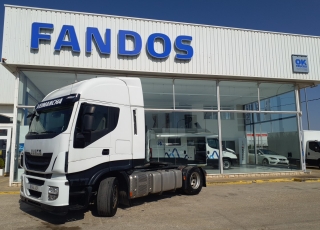 Cabeza tractora IVECO AS440S48TP, 
Hi Way, 
Euro6, 
Automática con intarder, 
Del año 2015, 
Con 517.921km.
Neumáticos 365/55R22.5 y 315/70R22.5


Precio 28.500€+IVA, con tractora reacondicionada y con 12 meses de garantía de cadena cinemática.