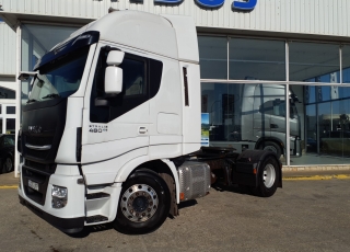 Tractor head IVECO AS440S48TP,
Hi Way, 
Euro6,
Automatic,
year 2015,
with 719.092km.