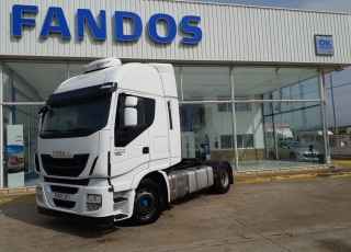 Tractor head IVECO AS440S48TP,
Hi Way, 
Euro6,
Automatic with retarder, 
year 2015,
with 488.274km.